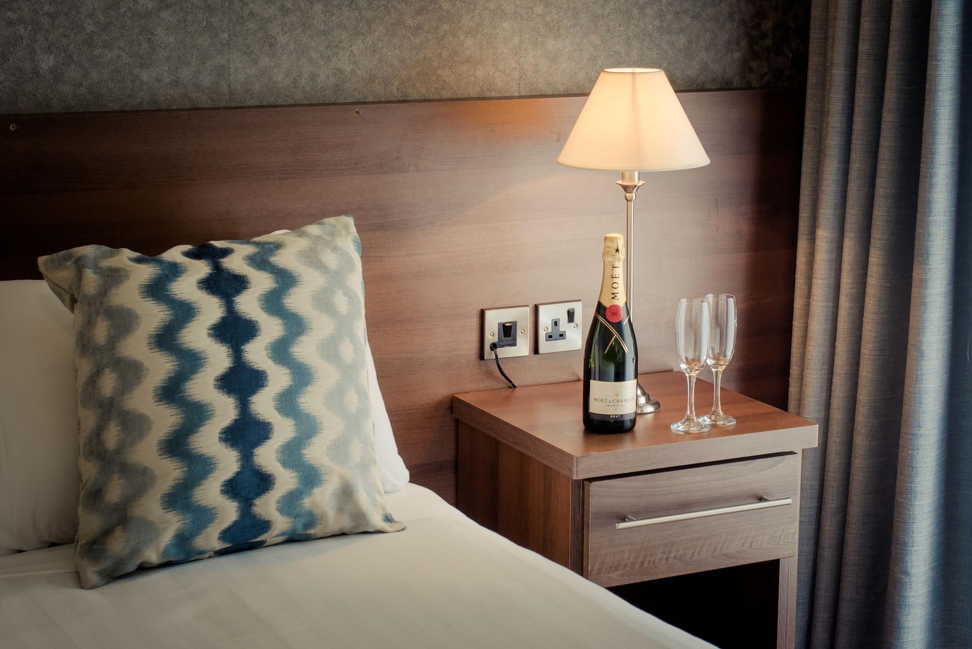 Woodford Dolmen Hotel 칼로 외부 사진