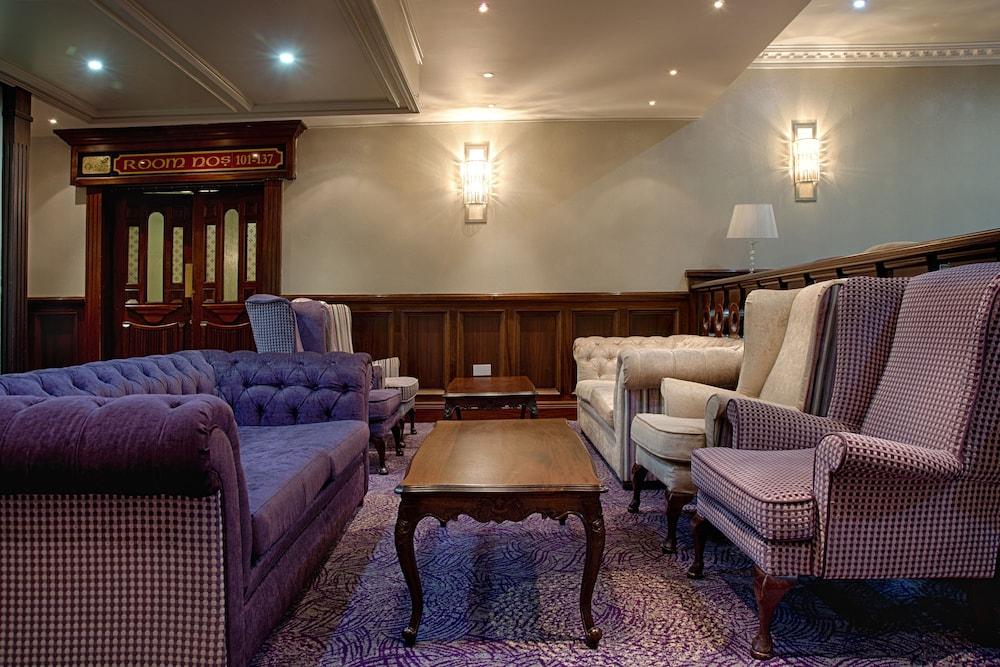Woodford Dolmen Hotel 칼로 외부 사진